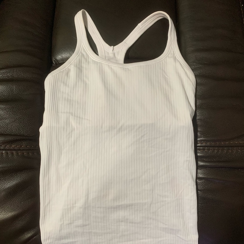 Lululemon Ebb to Street Tank. Size 4.
